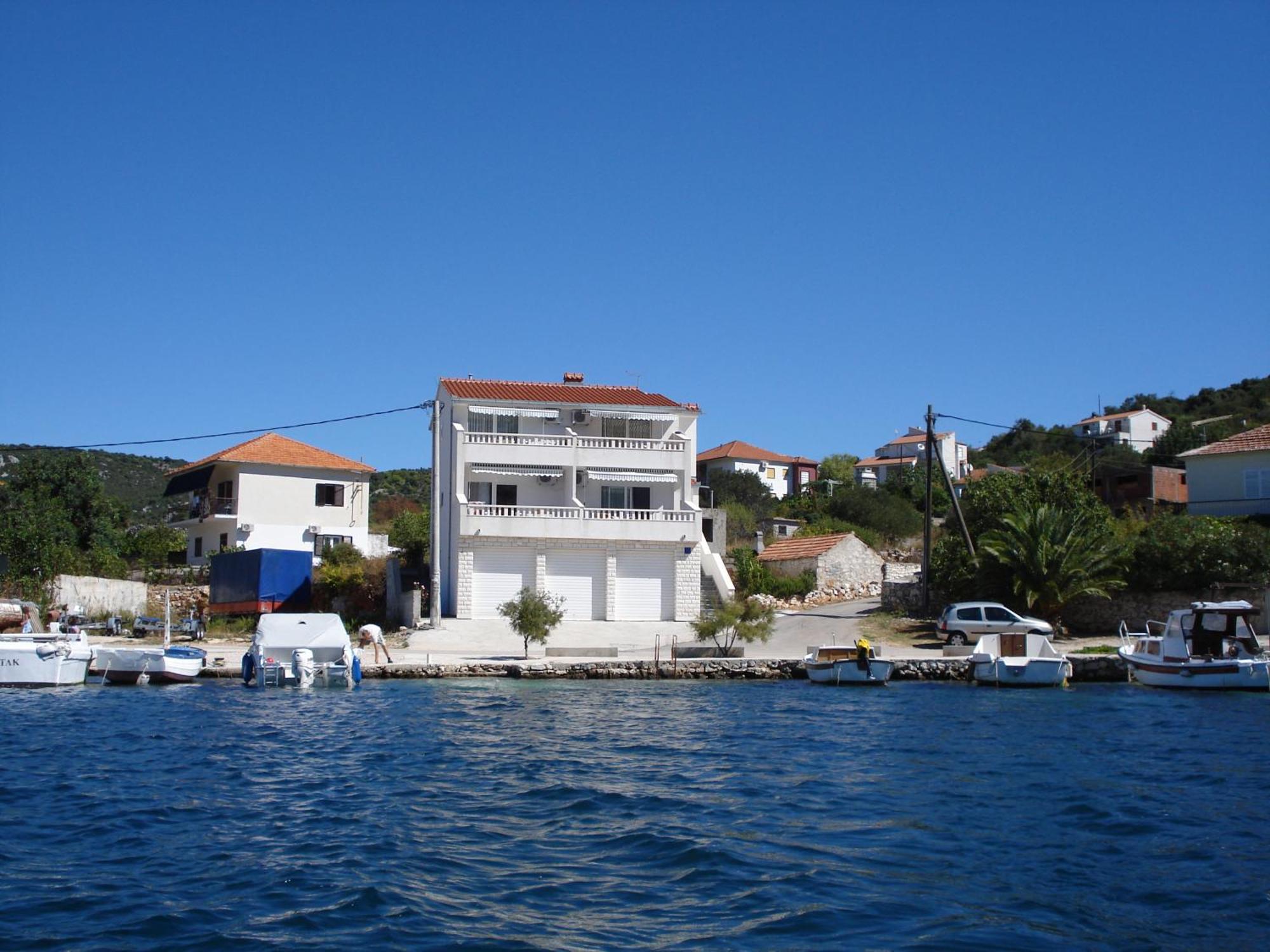 Apartments Mirko Vinišće エクステリア 写真